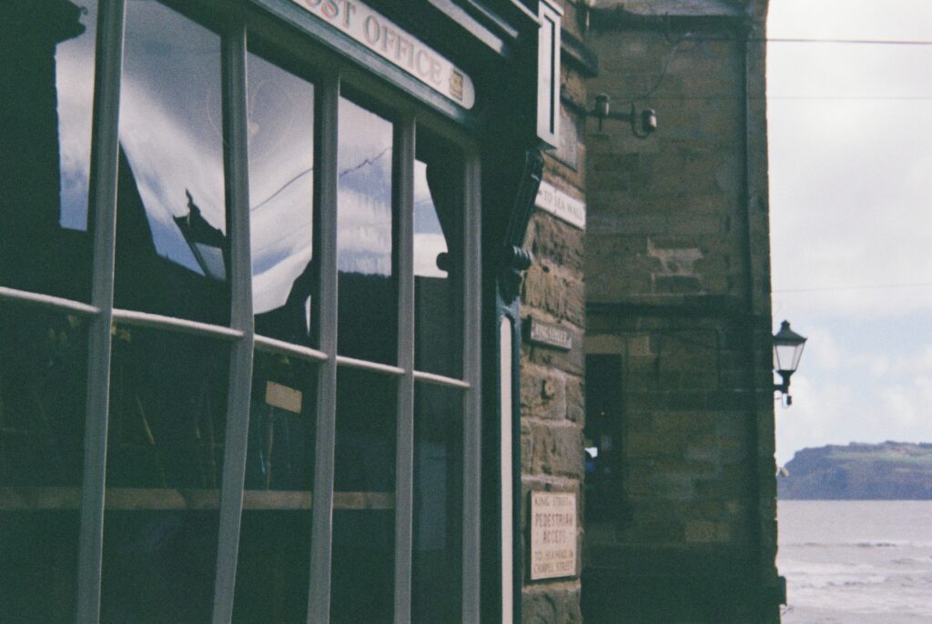 A shop front in Robin Hoods Bay, part of a 1 week itinerary around the North Yorkshire Moors 